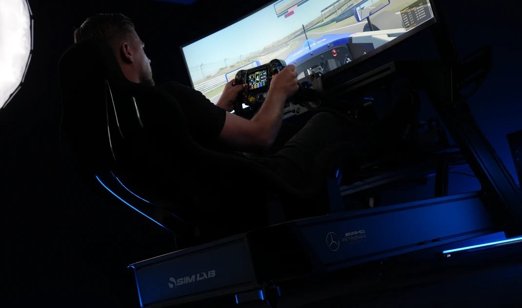 Sim Lab Mercedes AMG F1 Cockpit